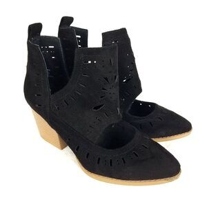 NEW NWT Venus Perforated Cutout Ankle Bootie Black Size 6